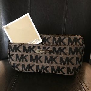 Michael Kors Women’s travel pouch New